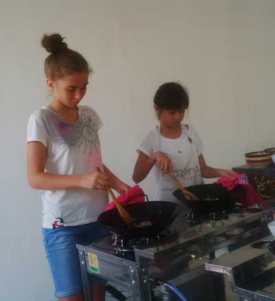 Cooking class with children